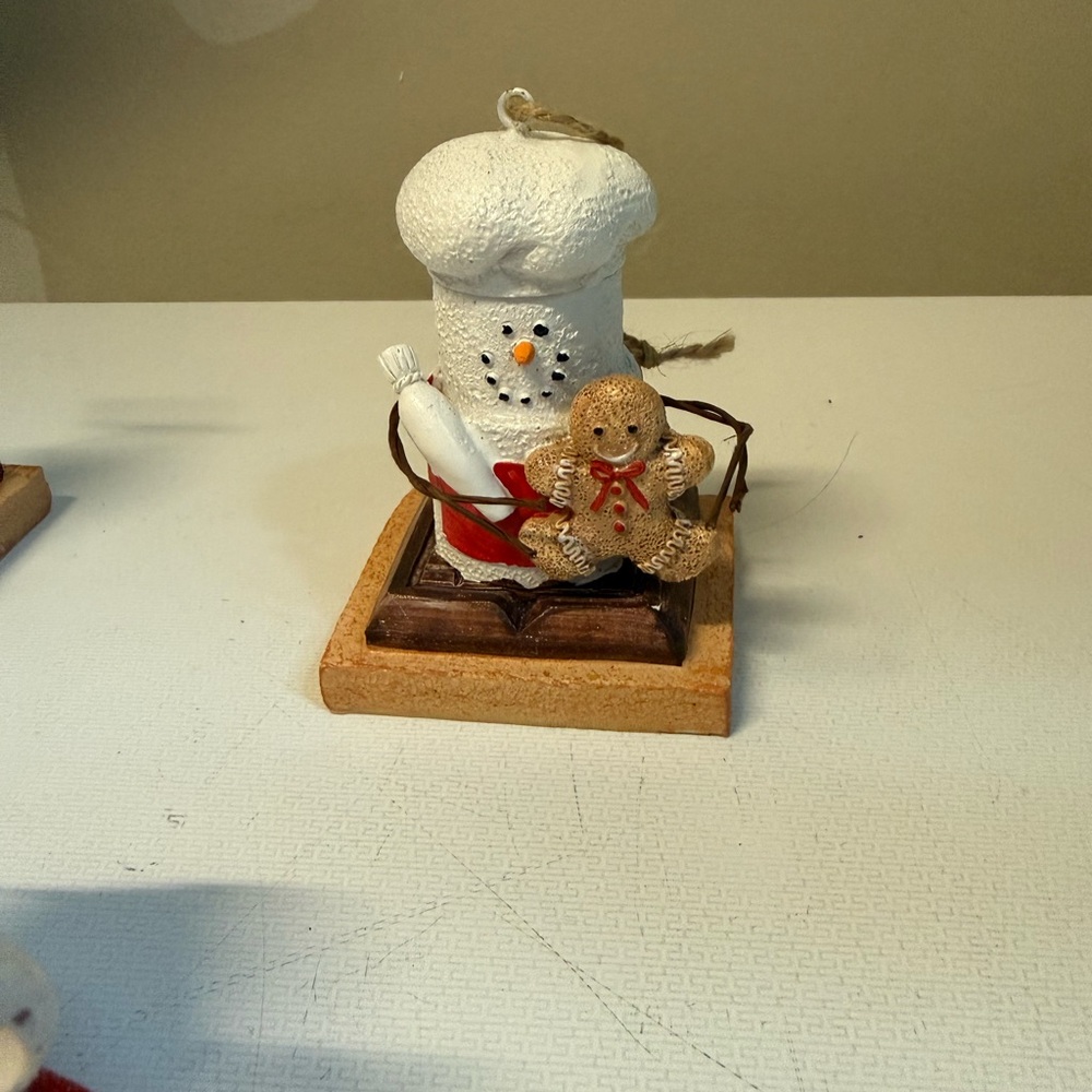 Bundle of 6 Snowman Marshmallow Christmas Ornaments - Picture 7 of 9
